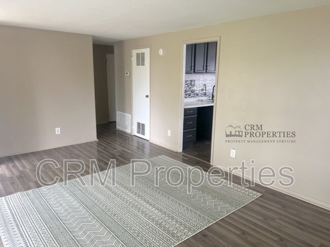 Building Photo - 1105 Wigwam Dr