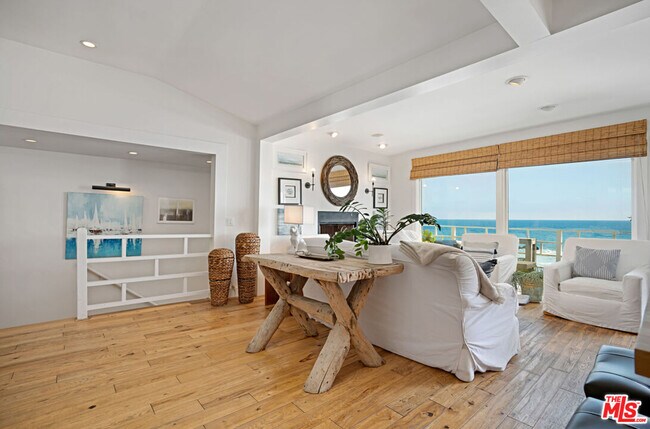 Foto del edificio - 20812 Pacific Coast Hwy