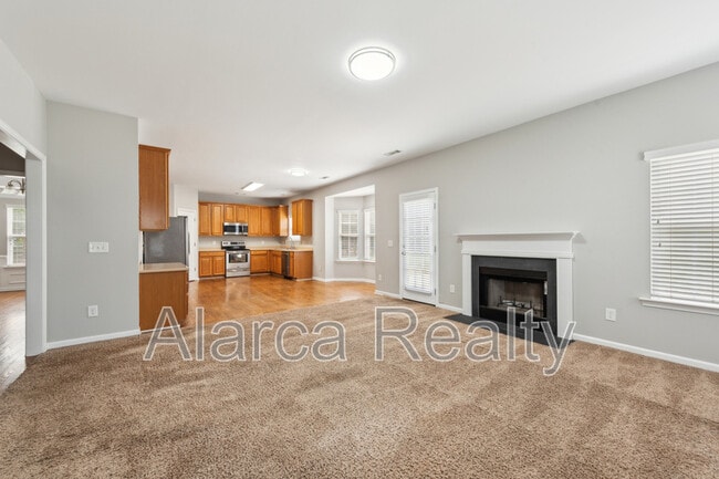 Building Photo - 2069 White Cedar Ln