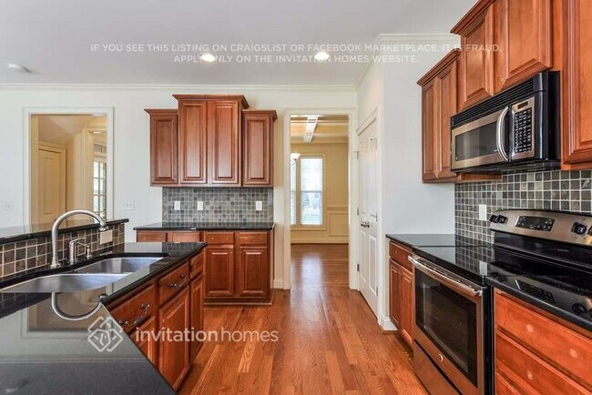 Foto del edificio - 513 Skygrove Dr
