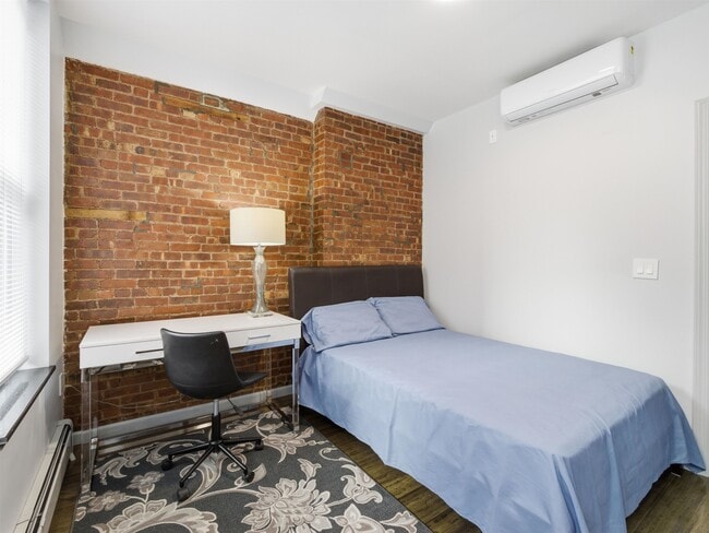 Foto del edificio - 232 1st St