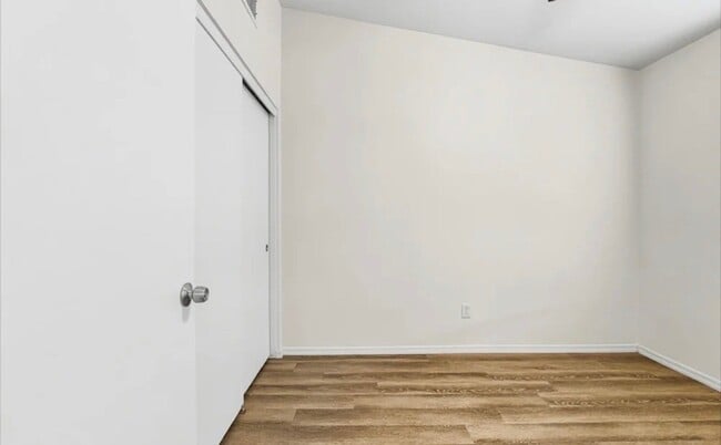 Building Photo - 1816 SW 37th Ave