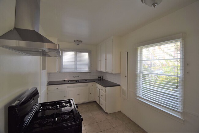 Foto del edificio - 11022 Otsego St