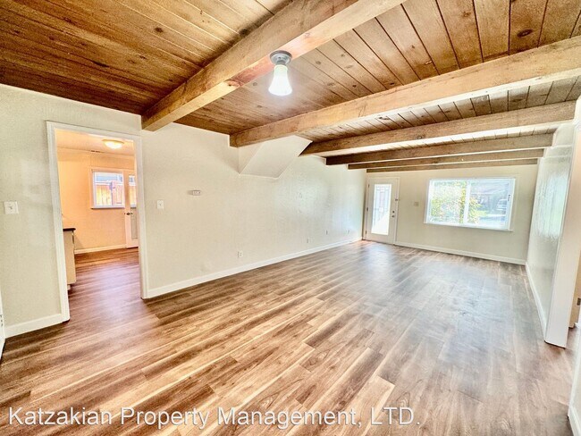 Building Photo - 3 br, 2 bath House - 1211 Douglas Rd