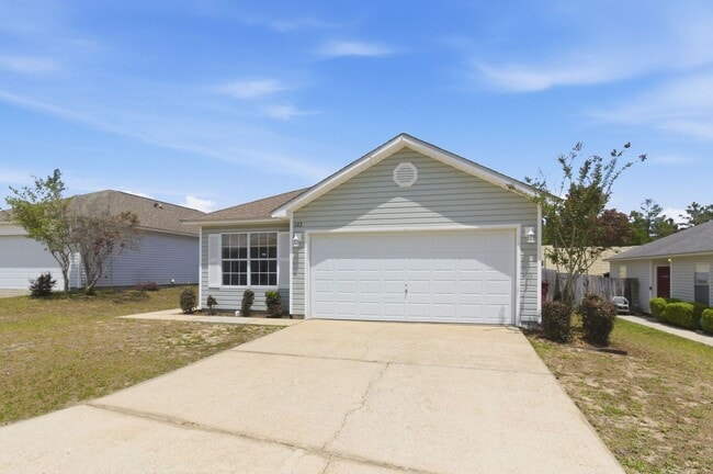 Building Photo - 3 Bedroom in Crestview!!