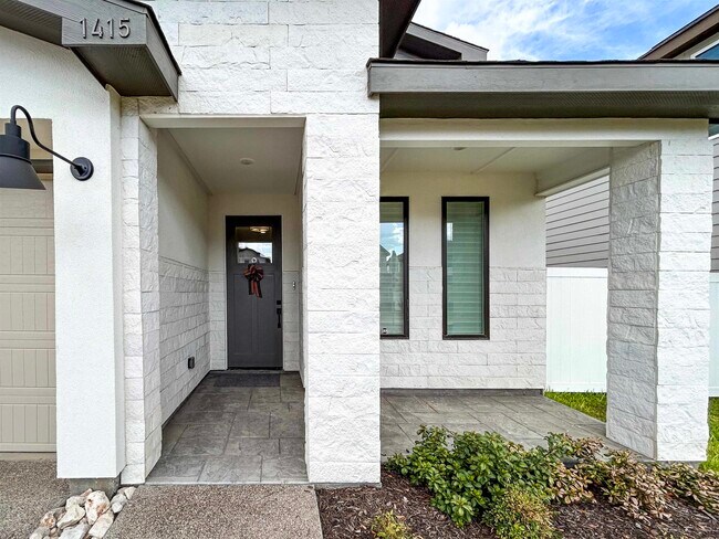 Foto del edificio - 1415 Key Deer Dr