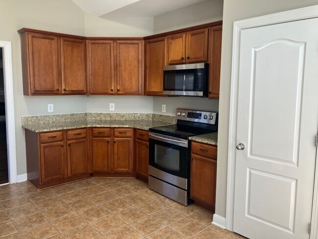 Foto del edificio - 4BR Brentwood Retreat.  $1500 Rent Concession