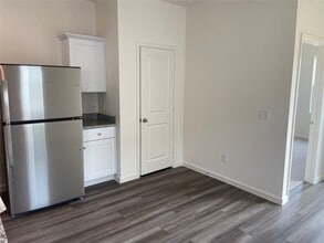 Building Photo - 6186 Emperor Pnes Trl