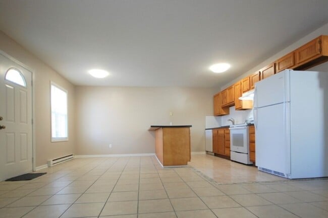 Building Photo - 105-107 South Plum