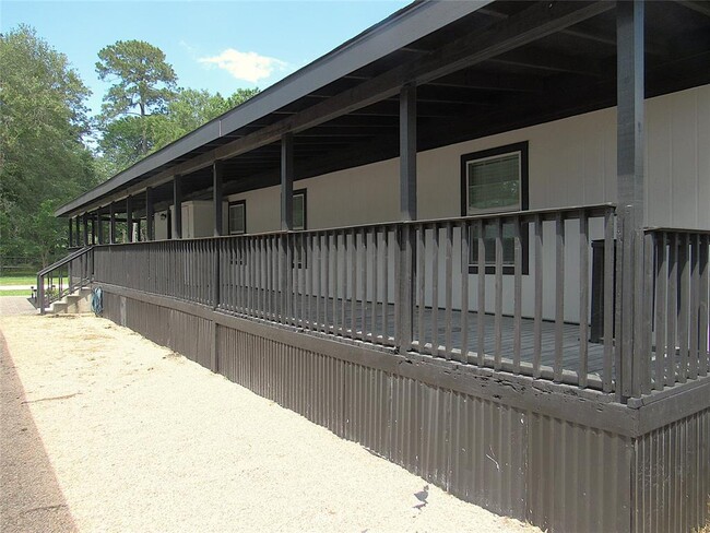 Building Photo - 11862 Padok Rd