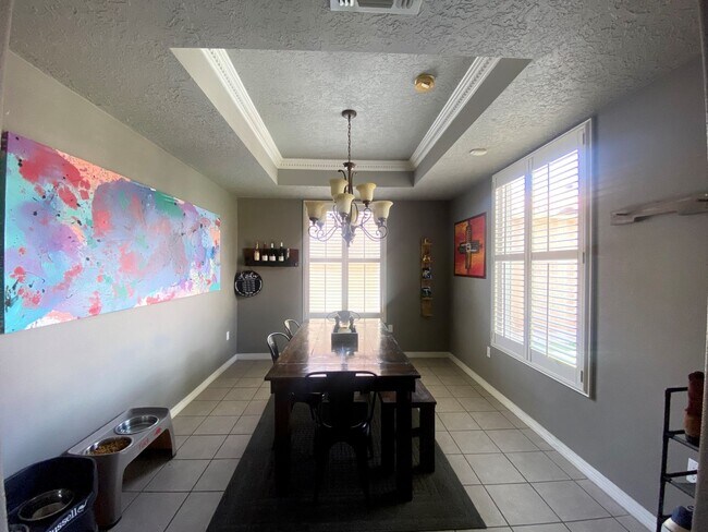 Building Photo - 2 Bedroom 2 Bath