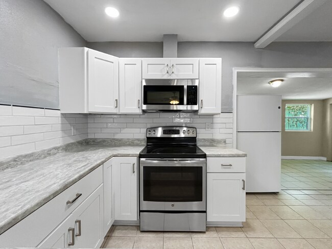 Foto del edificio - 203 5th Ave NW