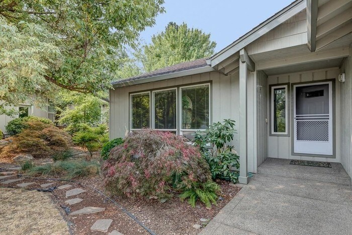 Foto principal - 1057 Oak Knoll Dr
