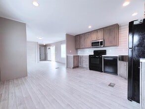 Building Photo - 4617 Rainbow Ln