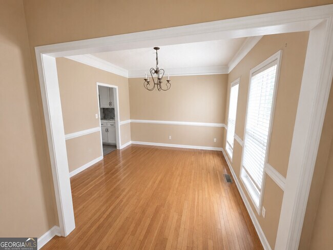 Foto del edificio - 825 Stone Glen Ct