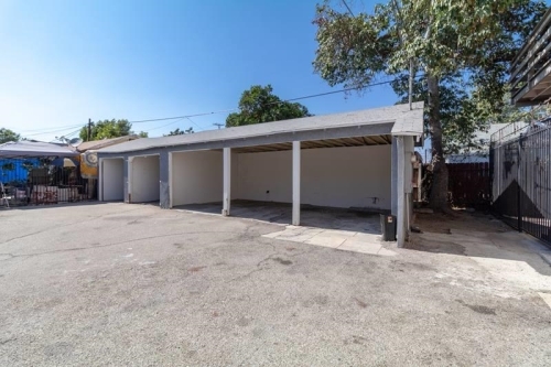 Covered parking area - Student Housing Near USC Univ Southern Calif