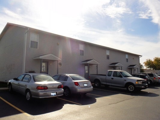 Building Photo - 1234 Rushmoore Dr