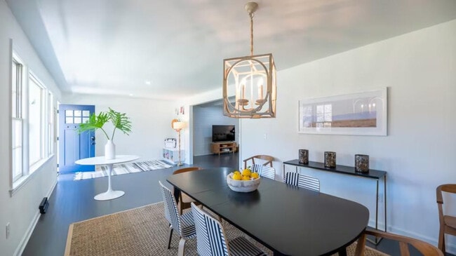 Foto del edificio - 4959 Parkside Dr