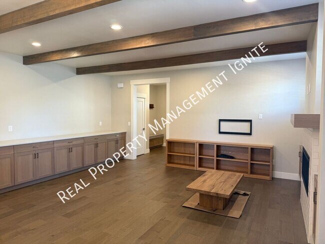 Foto del edificio - 2242 NW Reserve Camp Ct