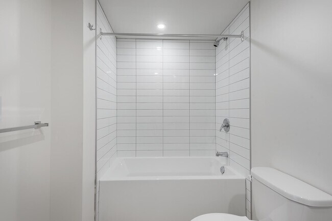 Building Photo - SE503