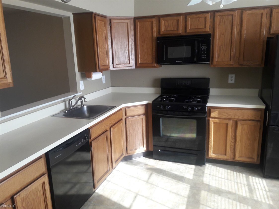 Building Photo - 386 Inwood Ct