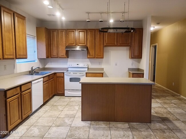 Building Photo - 1280 E Canyon Creek Dr