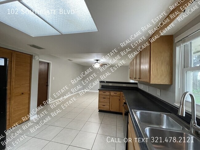 Foto del edificio - 102 Southgate Blvd