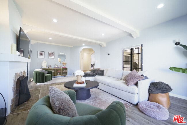 Foto del edificio - 1032 Masselin Ave