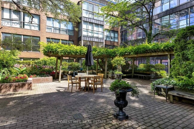 Building Photo - 164 Cumberland St