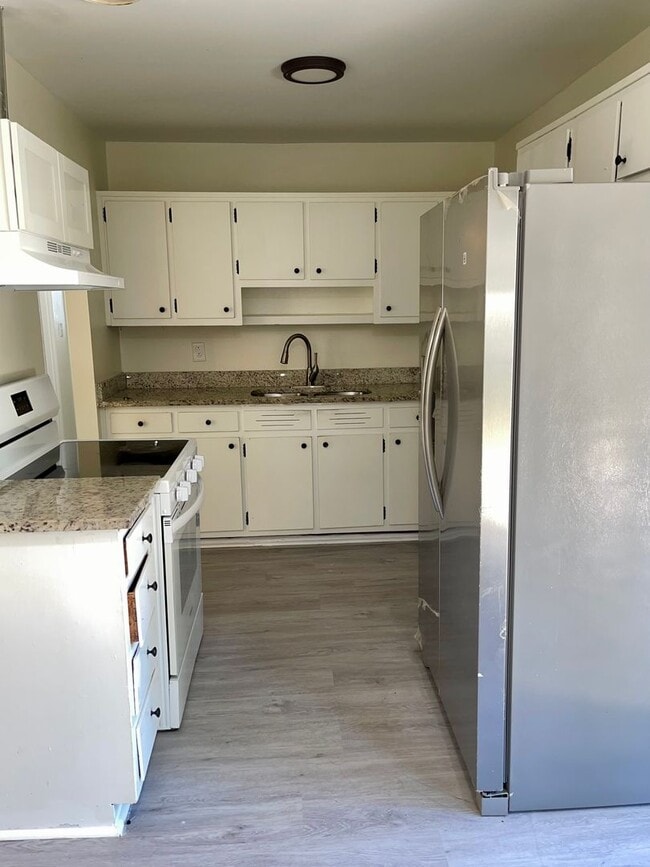 Foto del edificio - Remodeled 4 Bed/2 Bath Ranch Home!