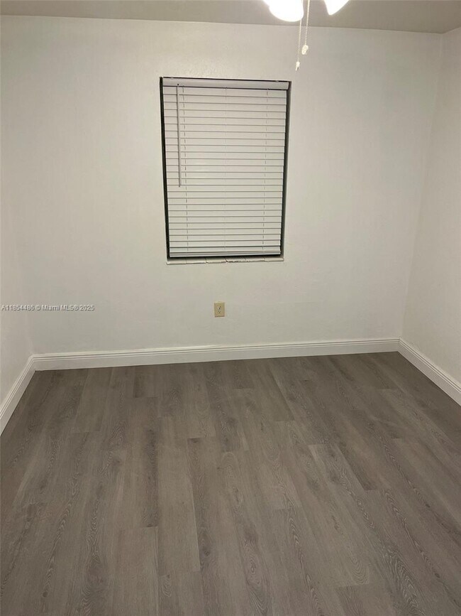 Foto del edificio - 1540 NW 55th Terrace
