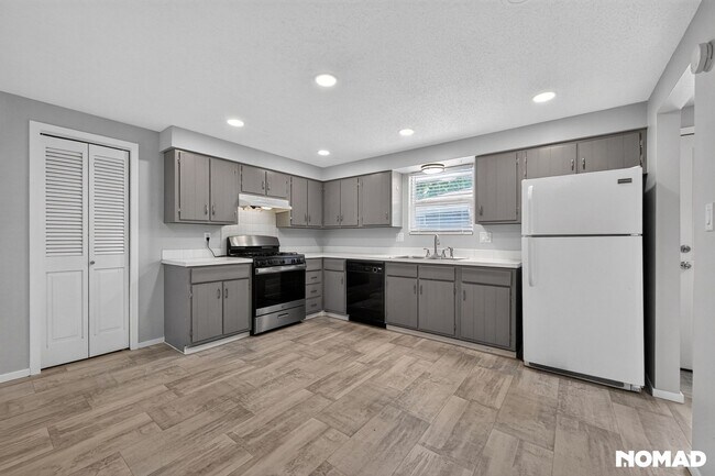 Foto del edificio - 3509 Butternut Dr