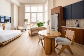 Building Photo - 275 SW 6th St