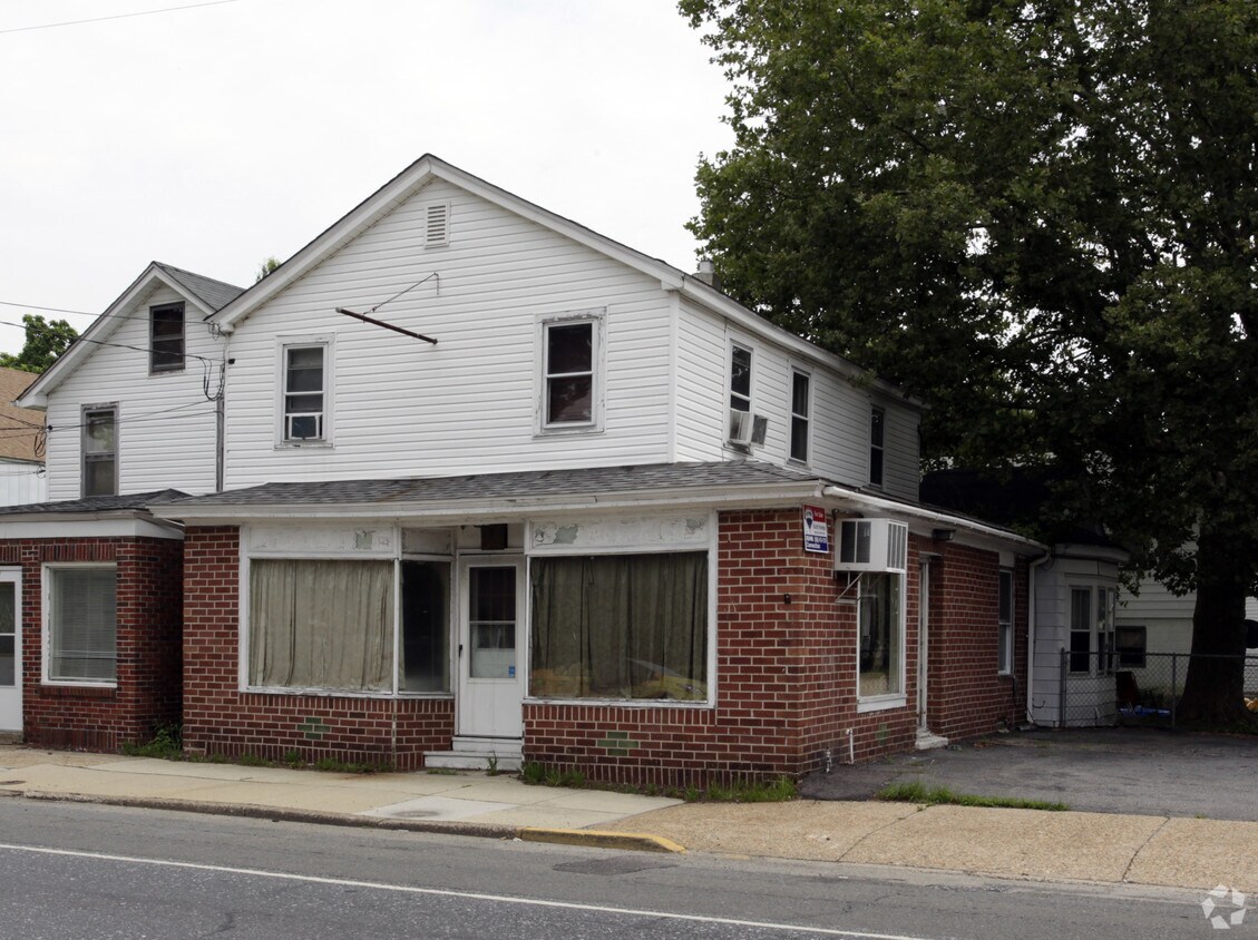 Foto principal - 556-562 N Broadway