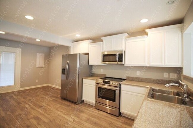 Building Photo - 1142 Tradition Trl