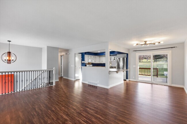 Building Photo - 2519 N 98th Ave