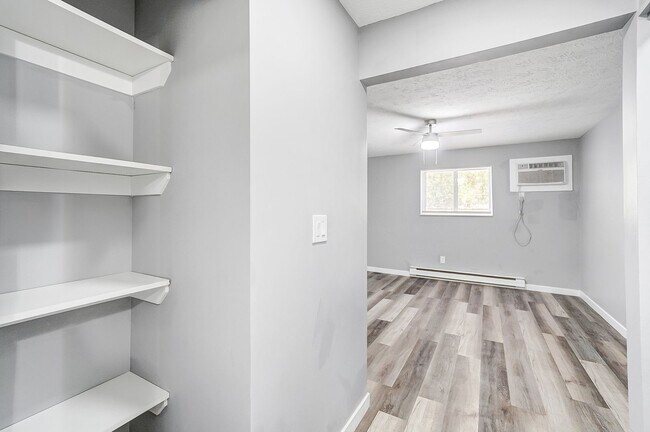 Interior Photo - Cascade Ridge