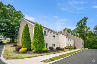 Building Photo - 103 Harvest Ln
