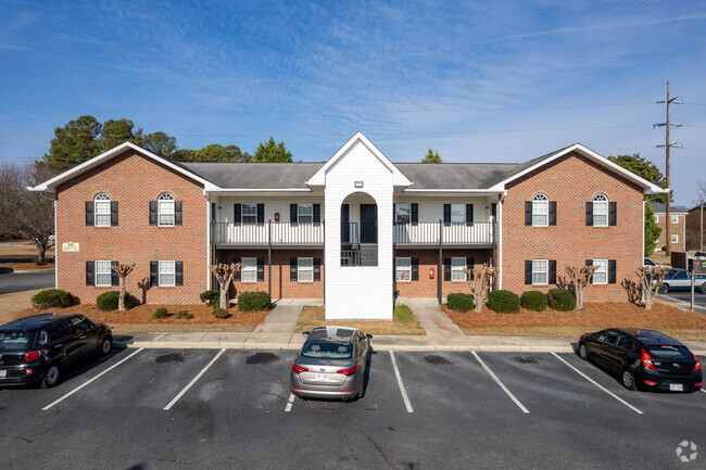 Building Photo - Georgetowne Apartments @ 405 Speight Ave