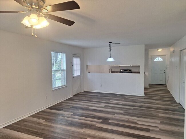 Foto del edificio - 2621 Lee Ave