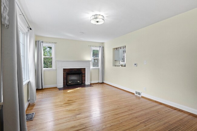 Building Photo - 166 Ridgemont Dr
