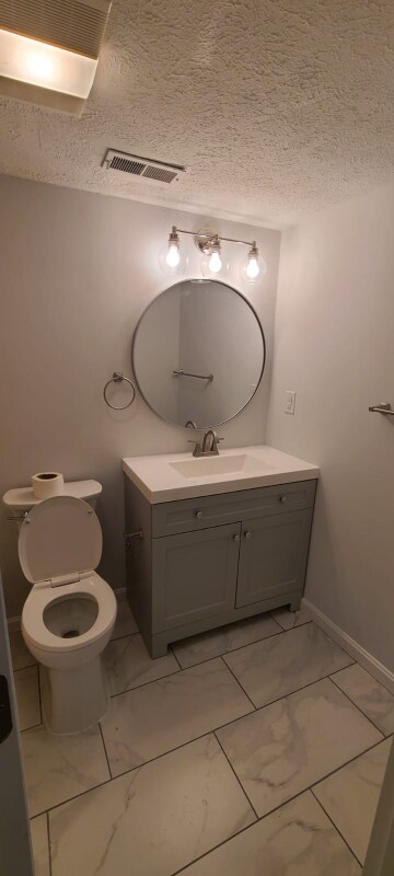 Foto del edificio - 2226 Kemper Ln