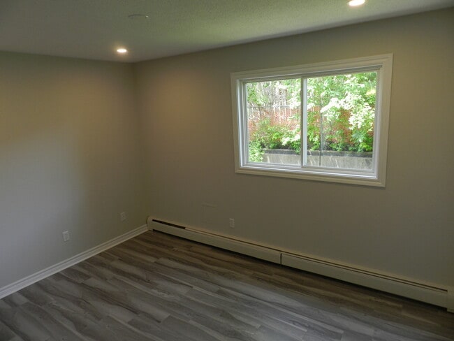 Photo du bâtiment - 7 Rufus Ave