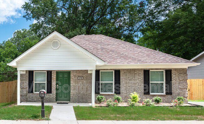 Foto del edificio - 170 Pike Ave