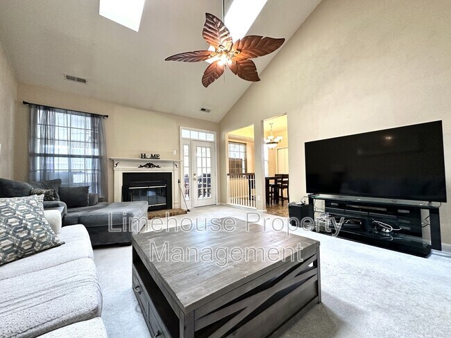 Foto del edificio - 1116 Fern Ln