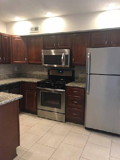 Building Photo - 2 Bedroom Apartment for Rent