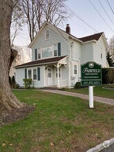 Building Photo - 100 N Country Rd
