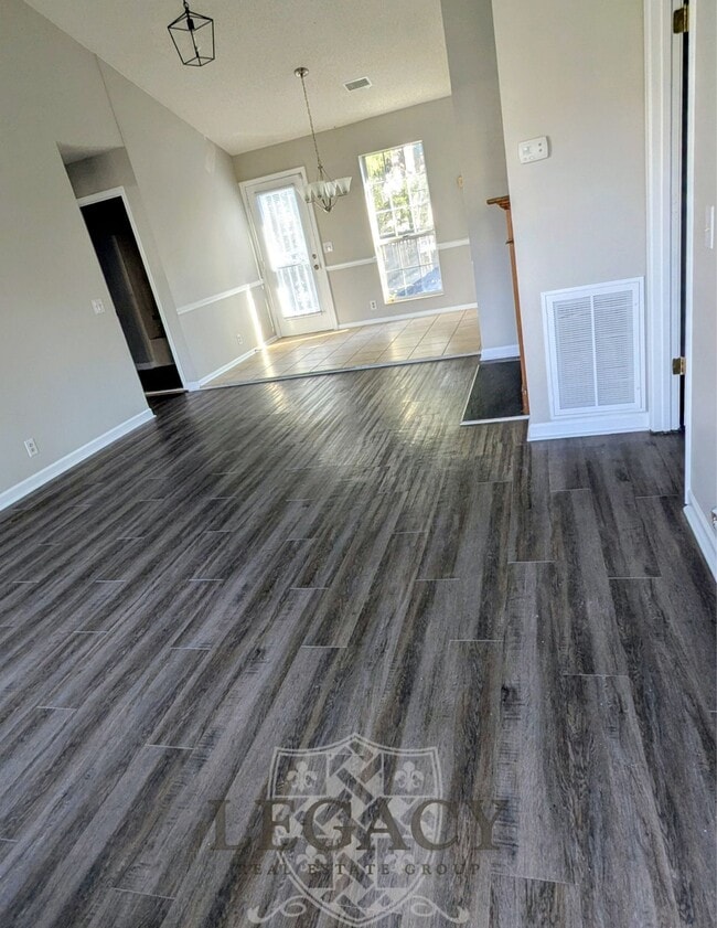 Photo - 2925 Sheana Way House