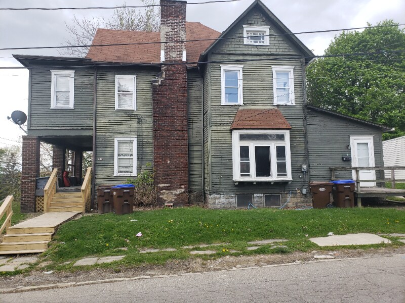 447 E Silver St Unit REAR, Sharon, PA 16146 Condo for Rent in Sharon