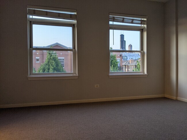 Foto del edificio - 757 W 14th Pl